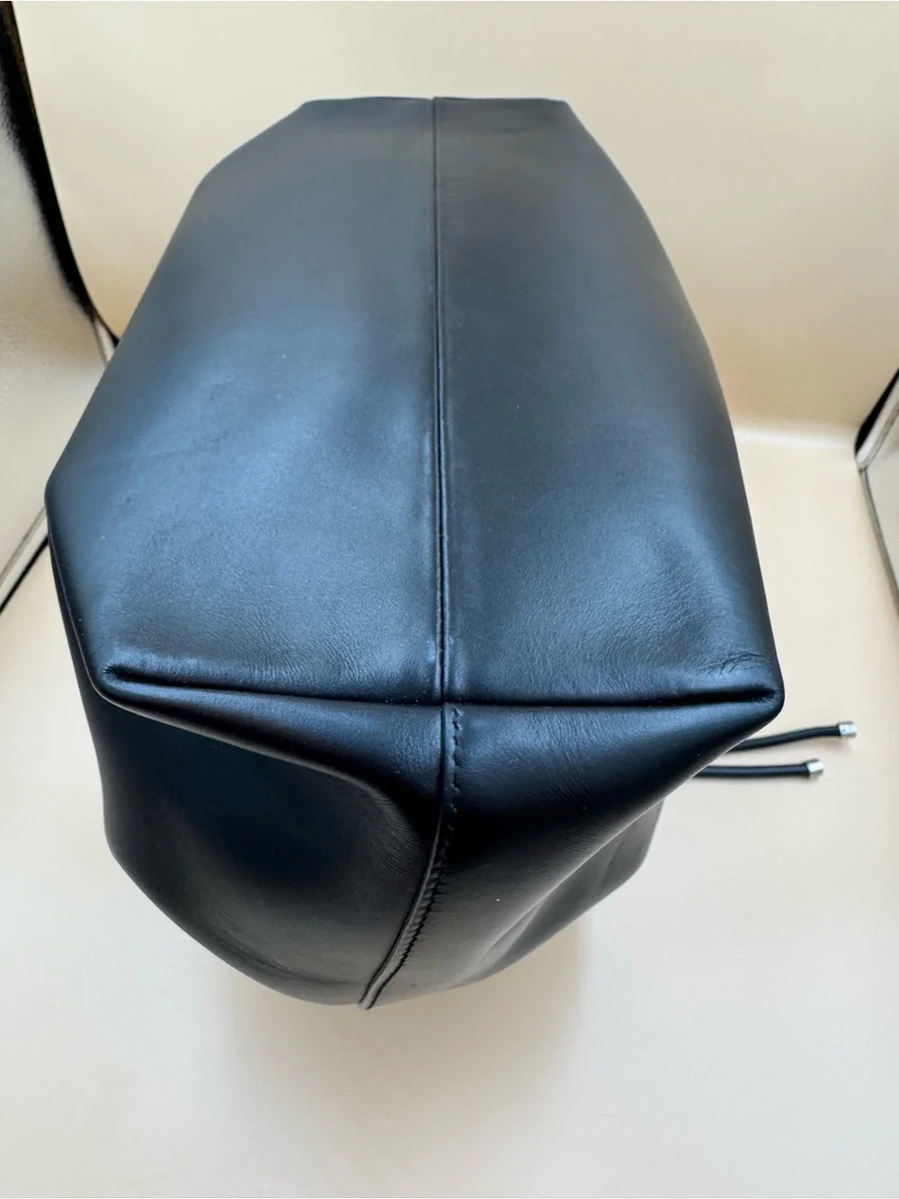 Jimmy Choo Cinch L Black Calf Leather Bucket Bag NWT Full Set